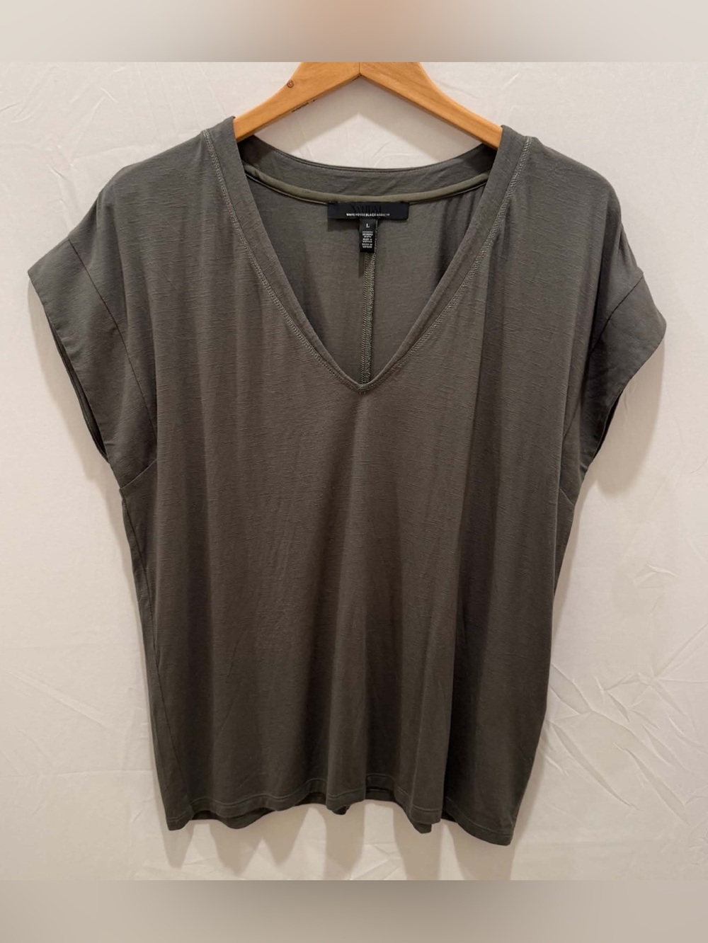 White House Black Market Olive V-Neck Short Sleeve Tee Women L